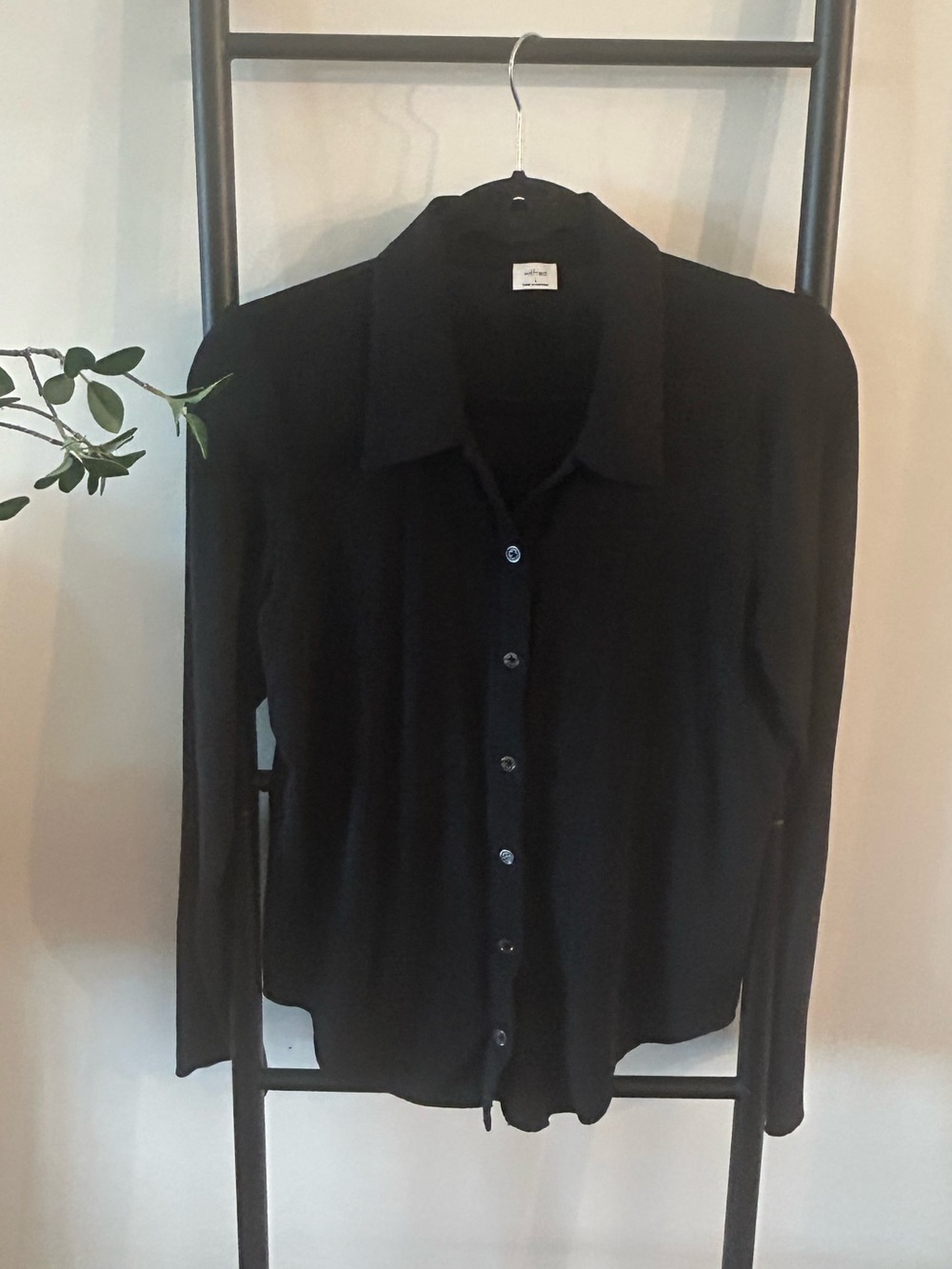 Wilfred Pose knit shirt Black